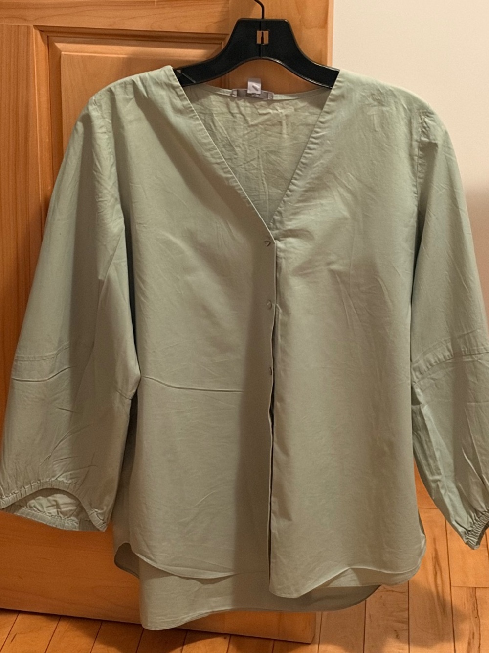 COS Sage Green V-Neck Button Front Voluminous Sleeve Blouse Size 4